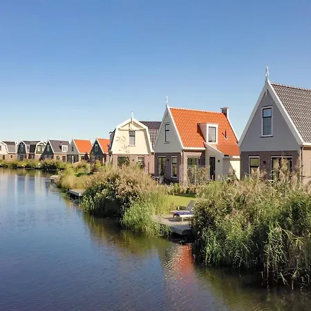 Spacious Near Amsterdam Uitdam