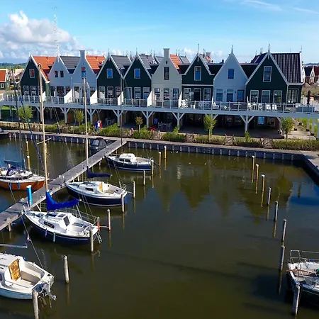 Spacious Near Amsterdam Apartment Uitdam