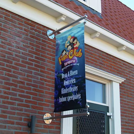 Spacious Near Amsterdam * Uitdam