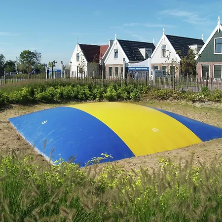 Apartment Spacious Near Amsterdam Uitdam